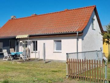 Ferienhaus in Küstennähe Dauerwohnsitz ja Mietkauf nein!