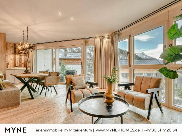 Ferienimmobilie im Miteigentum: Exklusive Neubauwohnung mit Bergpanorama