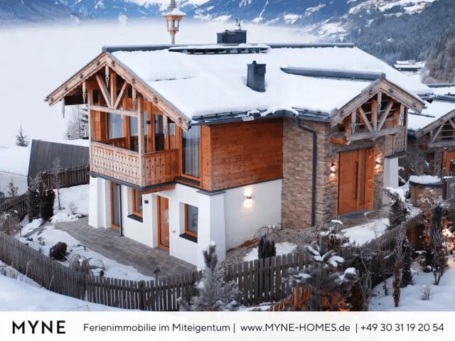 Ferienimmobilie im Miteigentum: Luxuriöses Chalet im Alpin Chic mit Panoramablick in die Berge