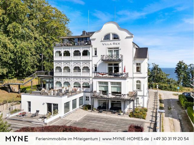 Ferienimmobilie in Miteigentum: Wellness Wohnung in erster Meereslinie mit Meerblick, Pool und Sauna