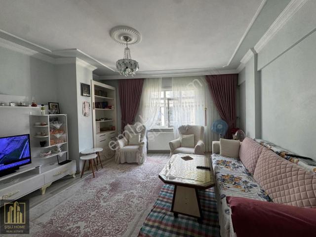 Feriköy'de Satılık 2+1 Daire 85m², Bahçe Sokak