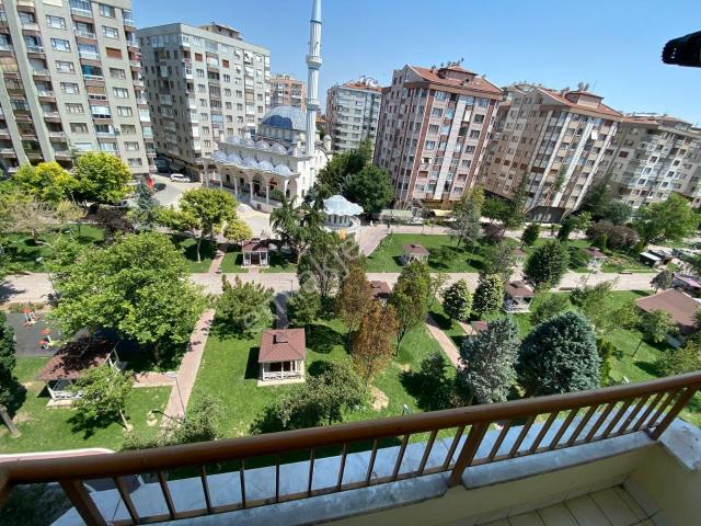 Feritpaşa Mahallesi Nene Hatun Parkına Sıfır Satılık 3+1 Arakat Bakımlı Daire
