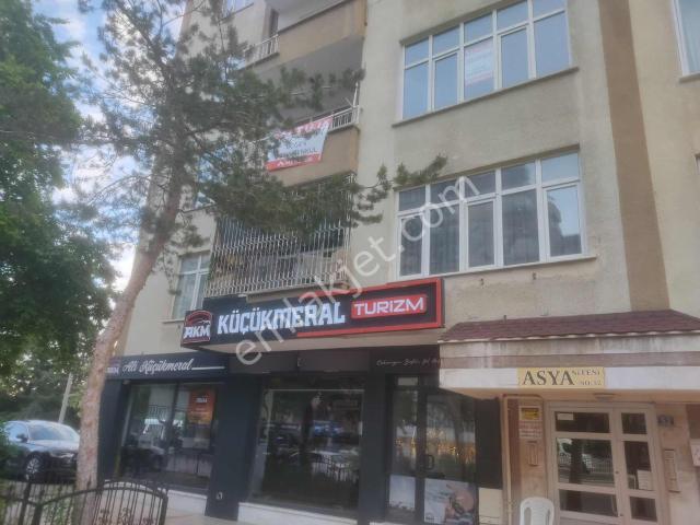 Feritpaşa Mh.nalçacı Cd. Üzerinde 2+1 Satılık Daire