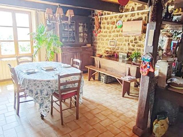 Propriété 6 pièces 157 m²