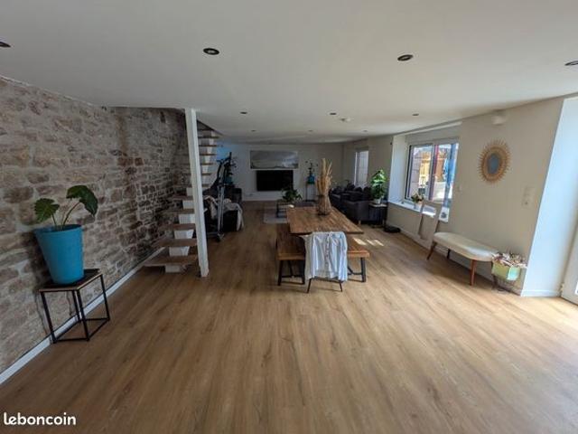 Ferme 7 pièces 243 m²