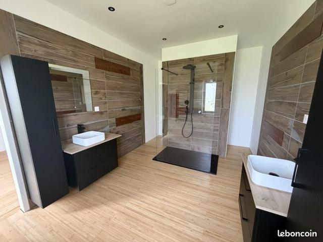 Ferme 7 pièces 300 m²