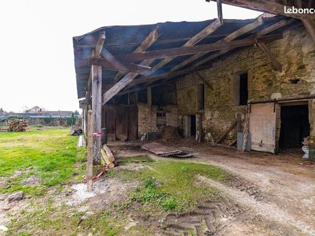 Ferme 2 pièces 150 m²