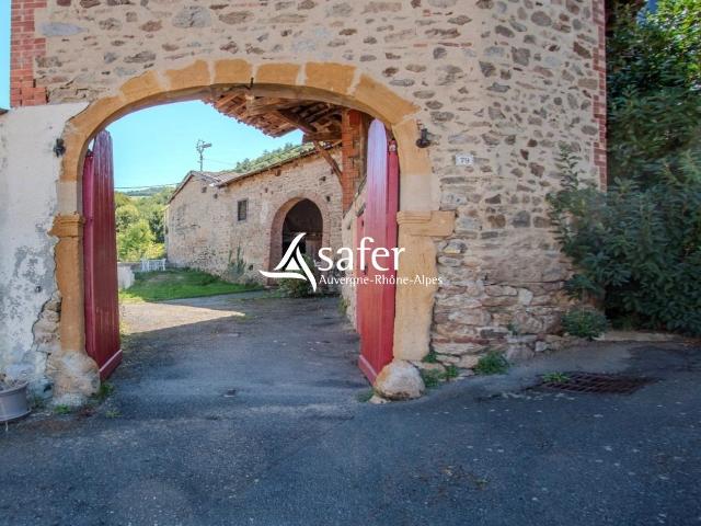 Ferme Authentique En Pierre Proximite Yzeron 205m² Yzeron