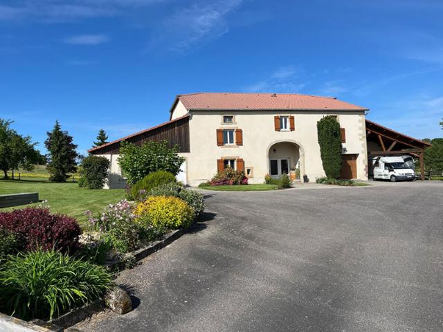 Ferme Vosgienne de 8 pieces