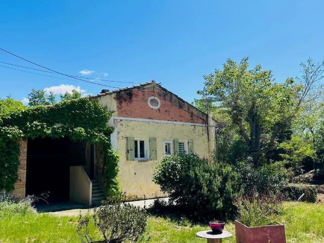 Ferme A Renover 500M² En Totalite 3 Habitations Dont 1 Maiso. m² Puyméras