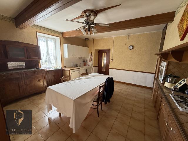 FERME A RENOVER T5 190 M2 DEPENDANCES MARES PUITS VUE PYRÉNÉES