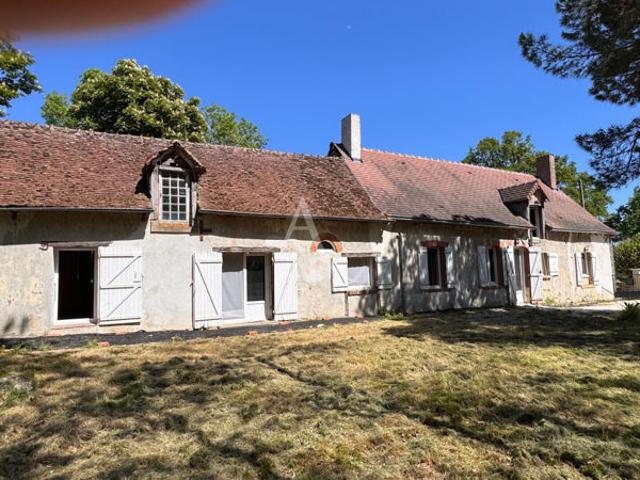 FERME A VENDRE A RESTAURER sur 2HA