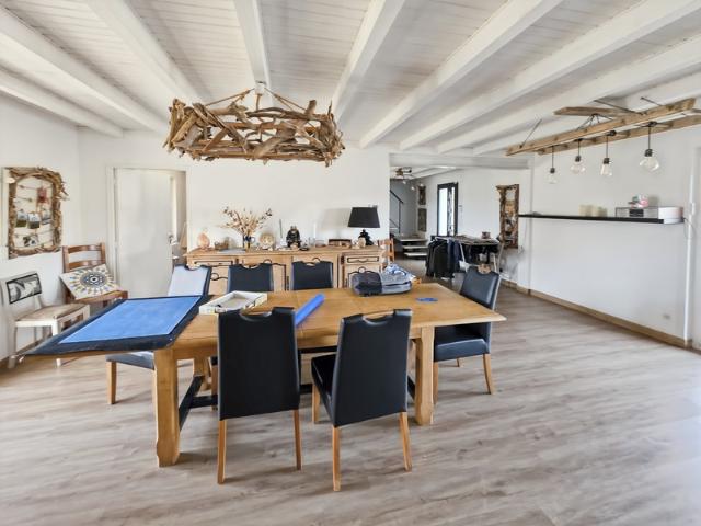 Ferme bressane rénovée à Louhans – 14 pièces, 192 m² avec espace indépendant idéal Airbnb 71