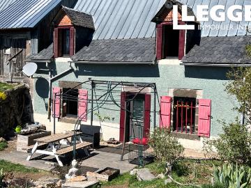Ferme de trois chambres avec une grande pièce à vivre comprenant cuisine et salon
