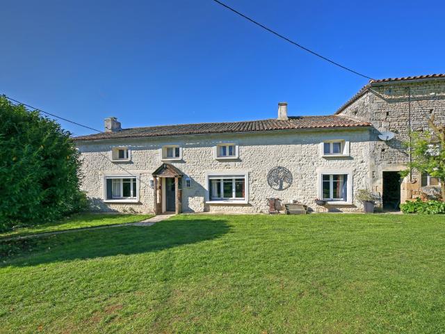 Ferme et cottage, chacun avec 3 chambres/2 salles de bain, j. 295m² Gournay Loizé