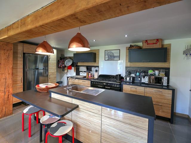 Ferme et cottage, chacun avec 3 chambres/2 salles de bain, j. 295m² Gournay Loizé