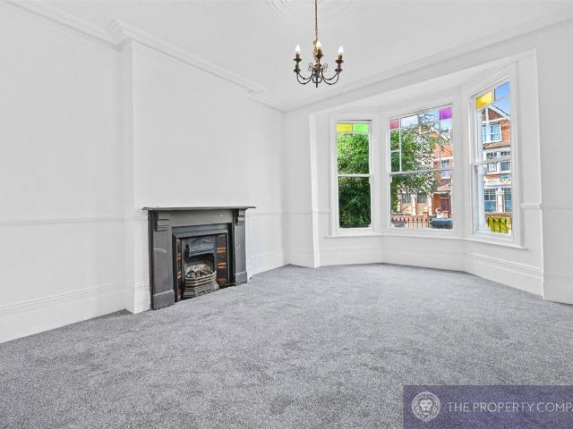 Ferme Park Road, Crouch End, London N8, 2 bed flat to rent, £2,250 pcm | PrimeLocation
