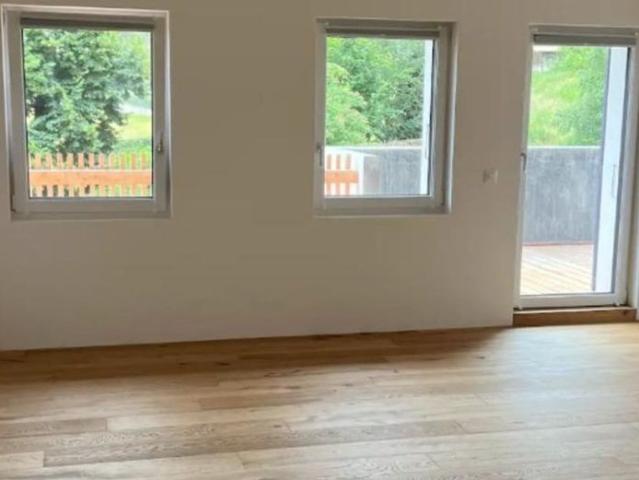 Ferme rénovée avec système de rafraîchissement par le sol – Maison familiale de 300 m² avec grand jardin