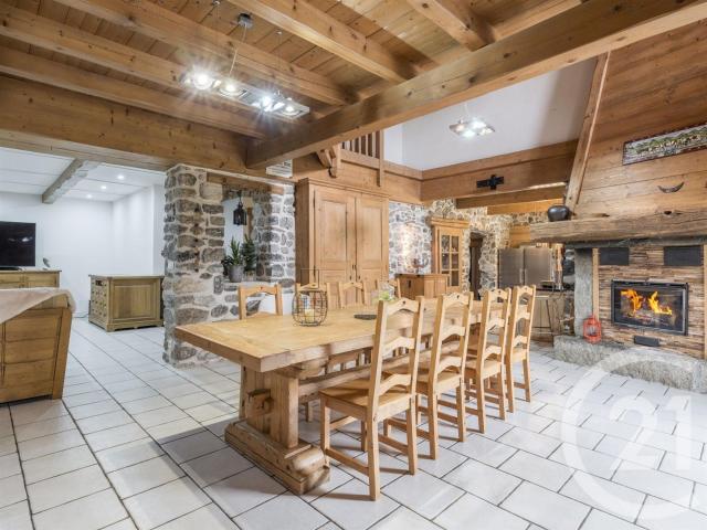 Ferme savoyarde d'exception rénovée 465 m² habitables, 600 m. 465m² Mieussy Praz de Lys Sommand