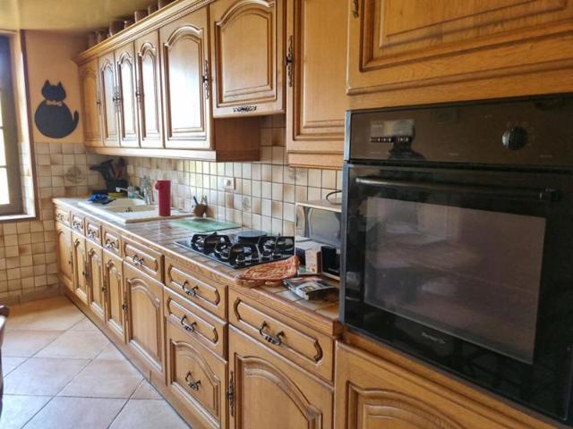 FERMETTE 70 m² avec une TRES BELLE GRANGE refaite a neuf