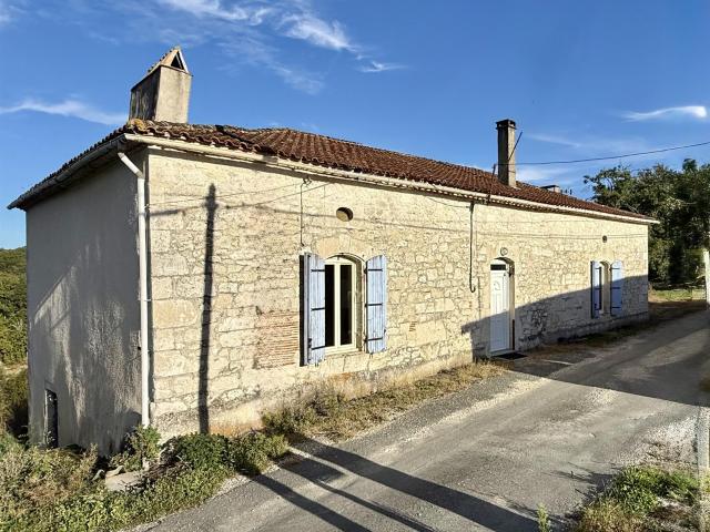 Ancien corps de ferme à rafraichir 113m² Hautefage la Tour