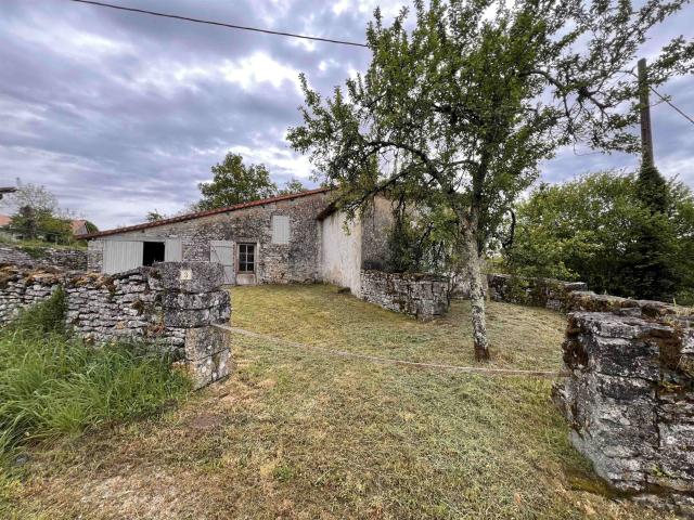Fermette A Renover Avec Vue Degagee 110m² Saint Claud