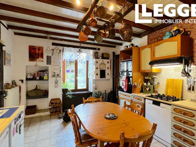 Fermette en pierre, déjà modernisée, dans un hameau calme, Possibilité d'agrandissement, Jardin et Terrain