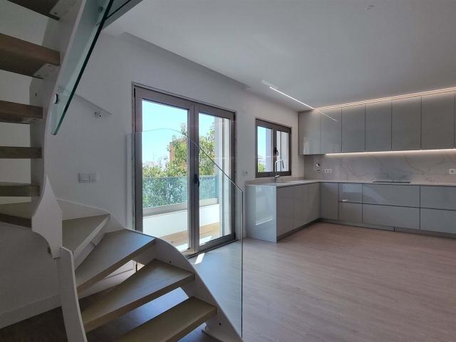 Fernão de Magalhães 11 – Apartamento T2+3 duplex, Novo, Cost. 266m² Costa Da Caparica