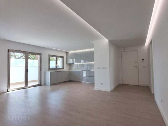 Fernão de Magalhães 11 – Apartamento T3 NOVO, Costa da Capar. 184m² Costa Da Caparica