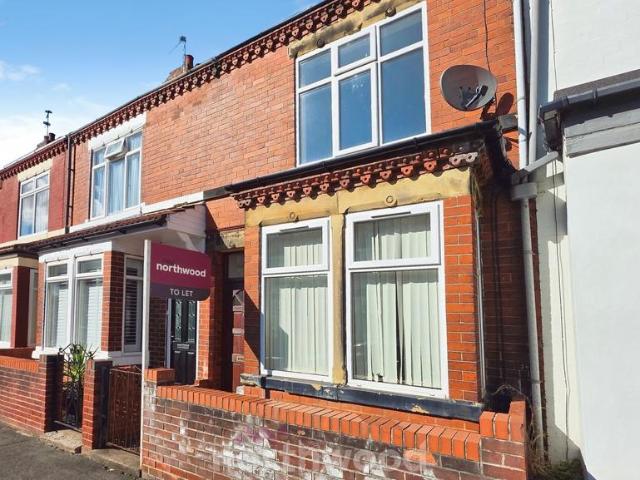 Fern Avenue, Doncaster DN5 3 bed terraced house to rent £750 pcm £173 pw