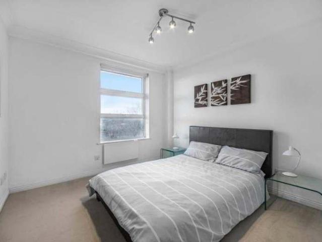 Fern Avenue, Mitcham CR4 1 bed house to rent £750 pcm £173 pw