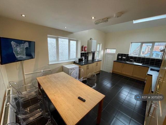 Fern Avenue, Newcastle Upon Tyne, NE2 6 bed maisonette to rent £4,290 pcm £990 pw