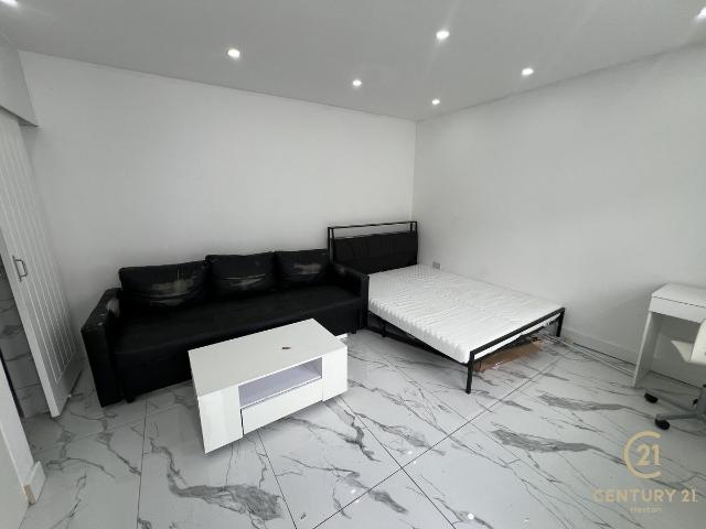 Fern Lane, Hounslow TW5, Studio to rent, £1,200 pcm | PrimeLocation