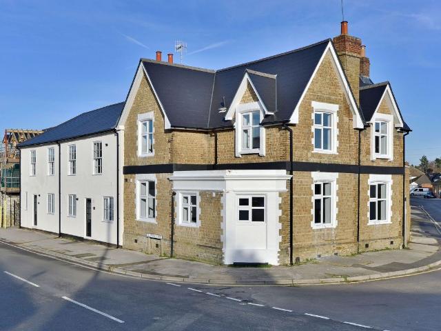 Fern Road, Freeholders Fern Road GU7, 1 bed flat to rent, £1,250 pcm | PrimeLocation