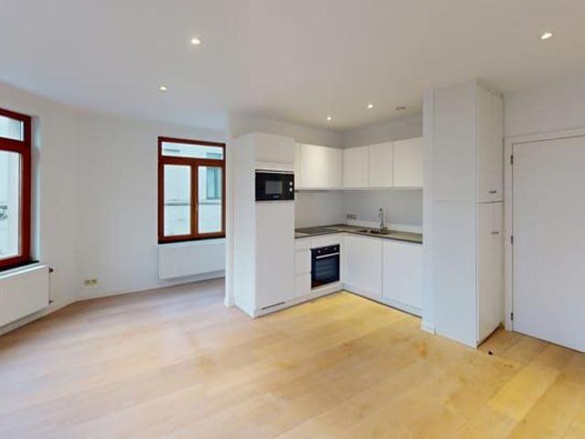 FERNAND COCQ Studio avec coin à dormir +/ 43m2