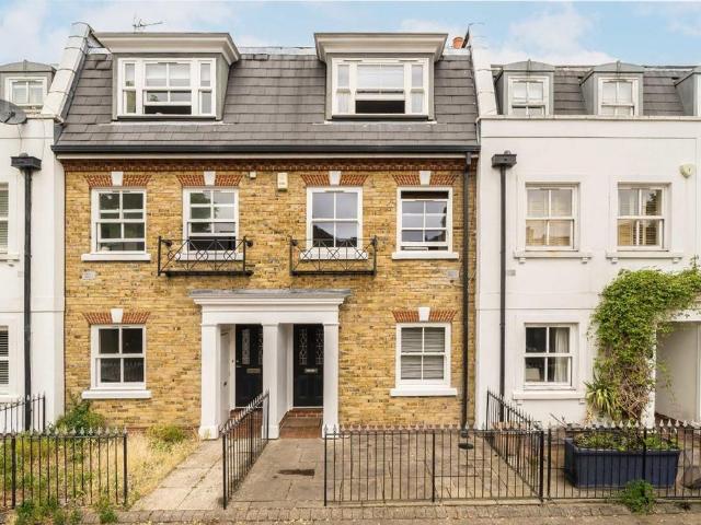 Fernbank Mews, London SW12 4 bed house to rent £5,500 pcm £1,269 pw