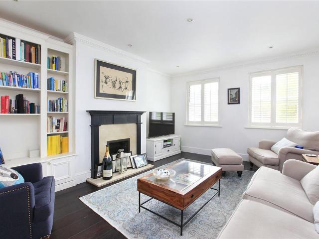 Fernbank Mews, London, SW12 9NJ, United Kingdom | 4 bed townhouse for rent #140400437 | Rentberry