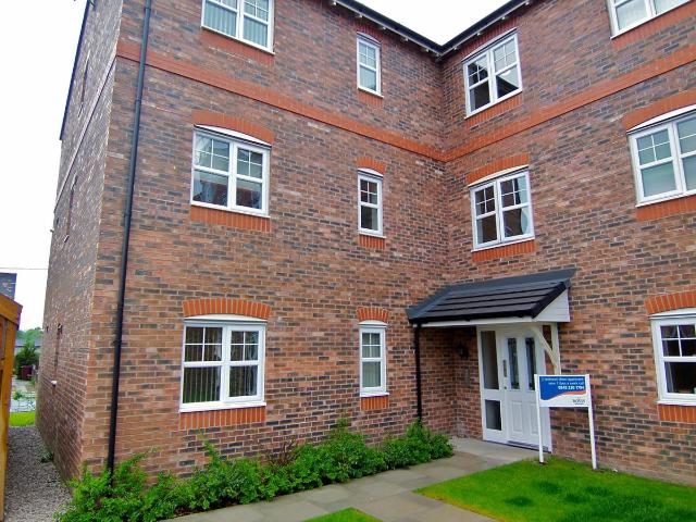 Fernbeck Close, Farnworth, Bolton BL4, 2 bed flat to rent, £795 pcm | PrimeLocation