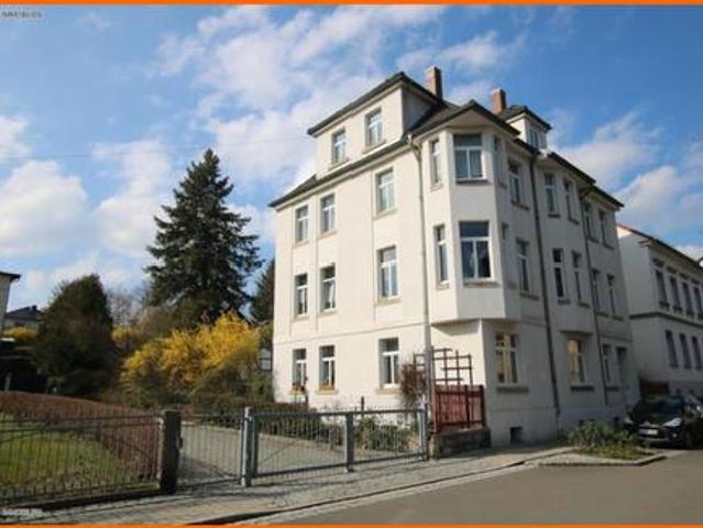 Fernblick auf die Osterburg! Großzügige 2 Raum Wohnung in zentraler Lage von Weida!