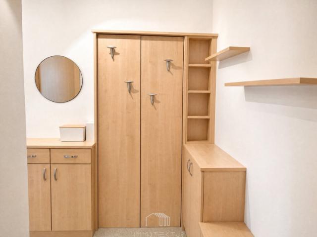 FERNBLICK AUF LIEBENAU: Helle 2,5 Zimmer Wohnung mit Loggia