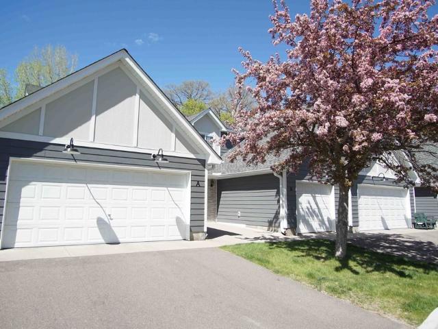 Fernbrook Townhomes 3 Bedroom Home for Rent at 14200 43rd Ave N, Plymouth, MN 55446