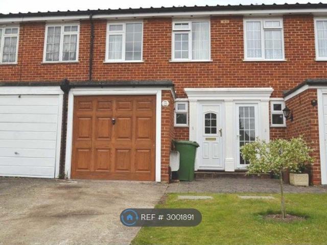 Ferndown Close, Sutton SM2, 3 bed terraced house to rent, £2,150 pcm | PrimeLocation