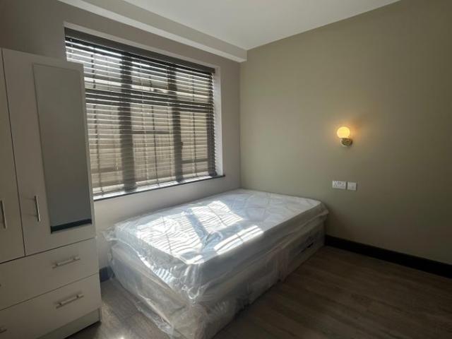 Ferndown, Northwood HA6, Studio to rent, £1,100 pcm | PrimeLocation