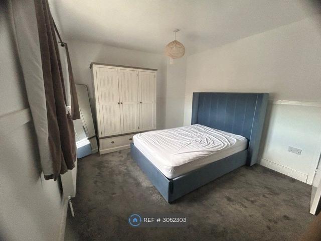 Ferndale Road, Oldbury B68, 2 bed semi detached house to rent, £1,100 pcm | PrimeLocation