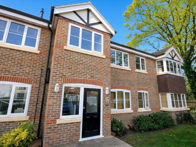 Ferndale Road, Ashford TW15, 1 bed flat to rent, £1,350 pcm | PrimeLocation