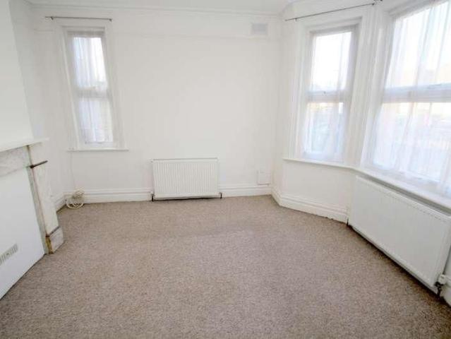 Ferndale Road, Ashford, TW15