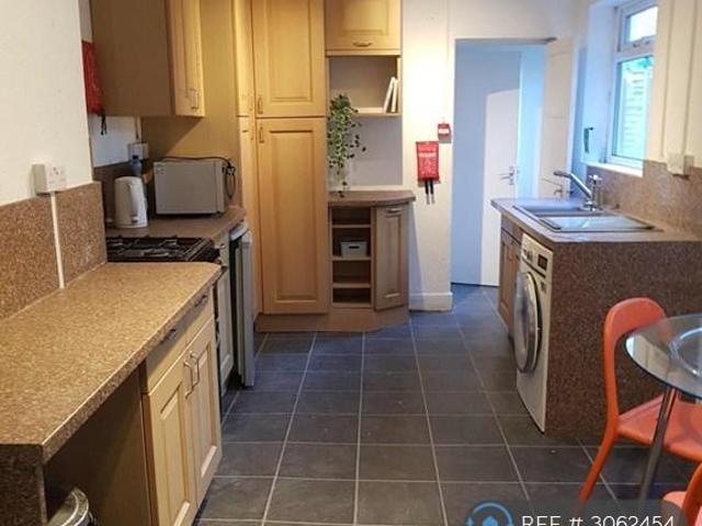Ferndale Road, London, N15 5 bed terraced house to rent £4,700 pcm £1,085 pw