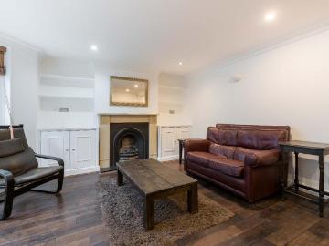 Ferndale Road, London SW4 1 bed flat to rent £2,250 pcm £519 pw