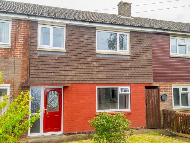 FERNDENE BIRSTALL 3 bed terraced house to rent £875 pcm £202 pw