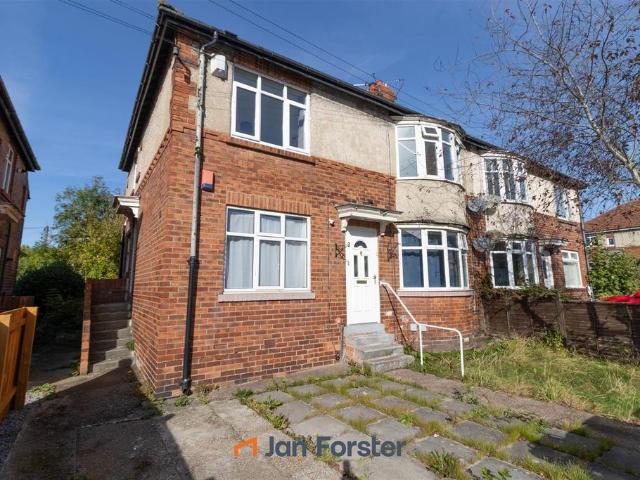 Ferndene Grove, High Heaton. 2 bed flat to rent £895 pcm £207 pw